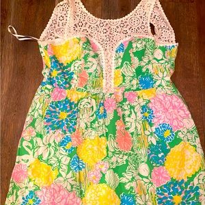 Lilly Pulitzer Raegan Dress in Hibiscus Stroll size 14 vintage with lace